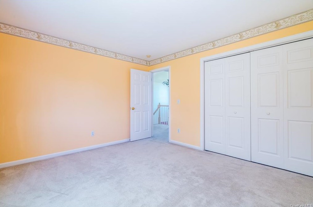 6 Rose Ct, La Grange NY  12540-6246 exterior