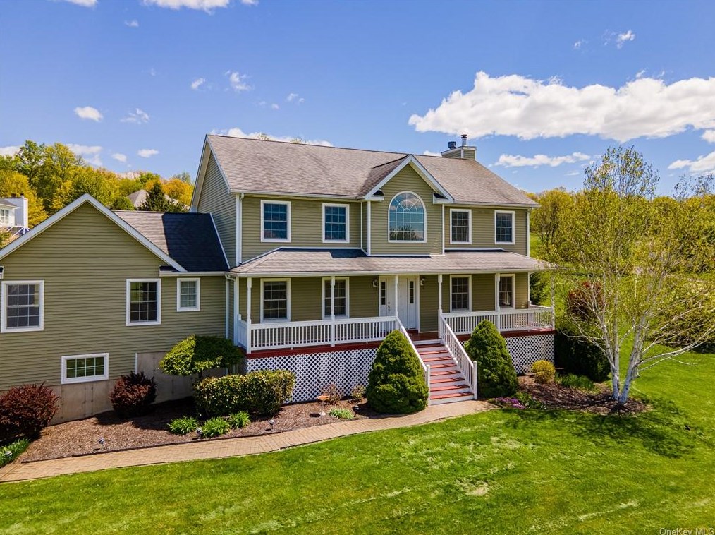 6 Rose Ct, La Grange NY  12540-6246 exterior