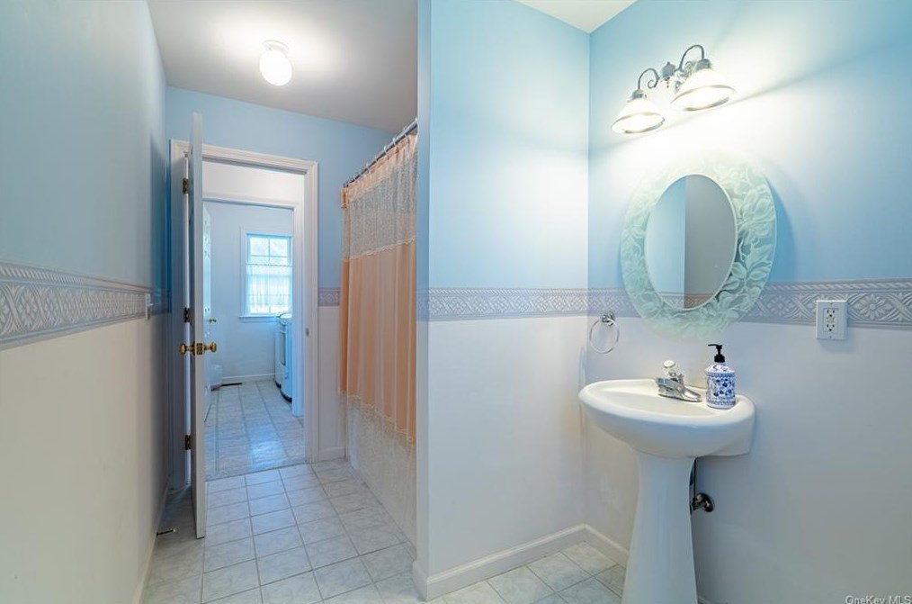 6 Rose Ct, La Grange NY  12540-6246 exterior