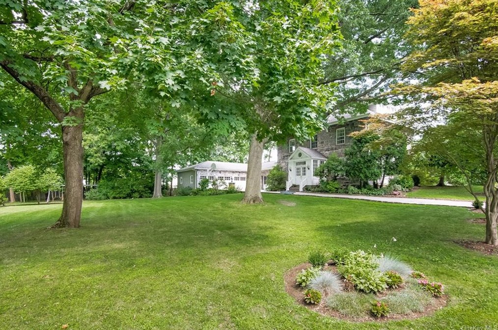 3 Roger Sherman Pl, Rye, NY 10580