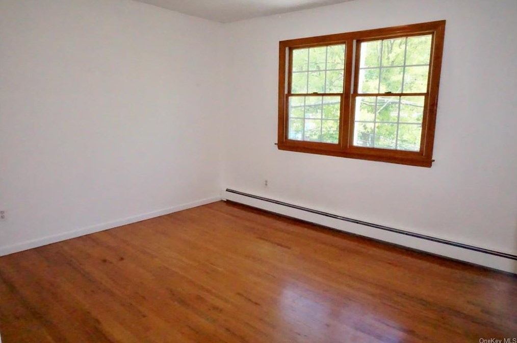 359 Sprain Rd, Yonkers NY  10710-3441 exterior