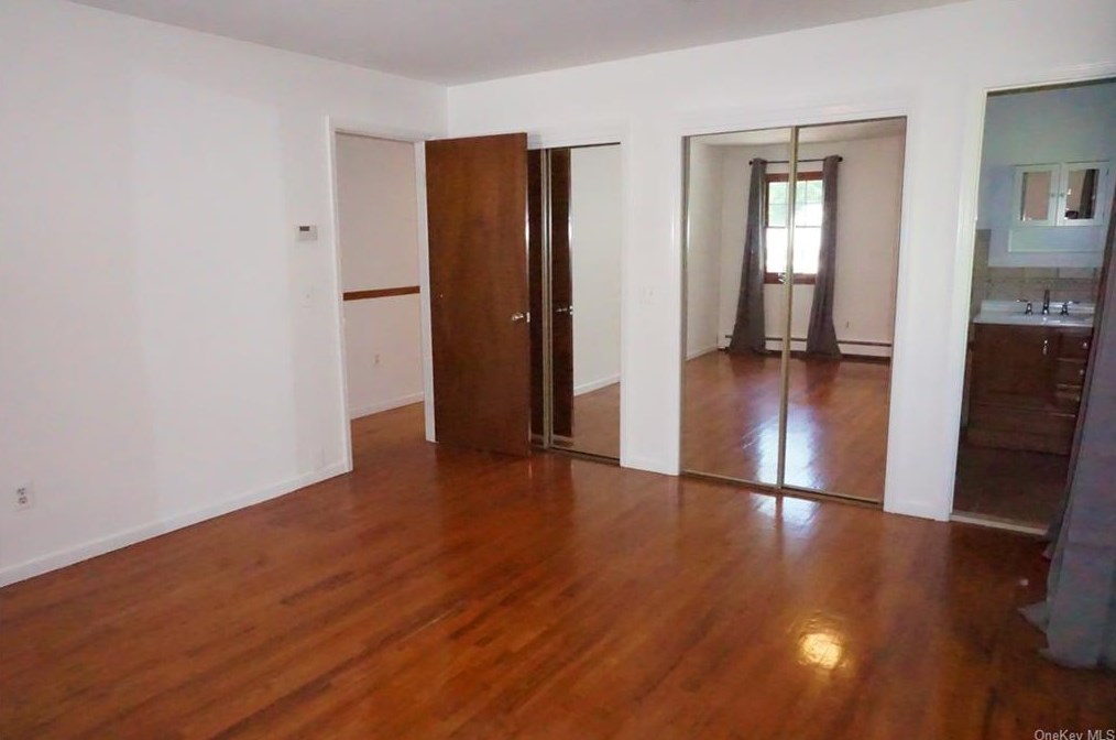 359 Sprain Rd, Yonkers NY  10710-3441 exterior