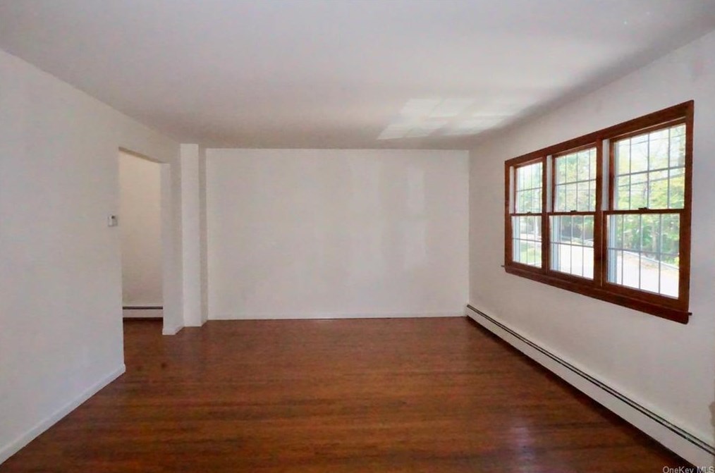 359 Sprain Rd, Yonkers NY  10710-3441 exterior