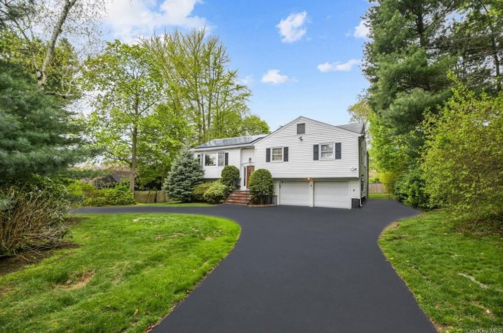 724 Secor Rd, Hartsdale, NY 10530