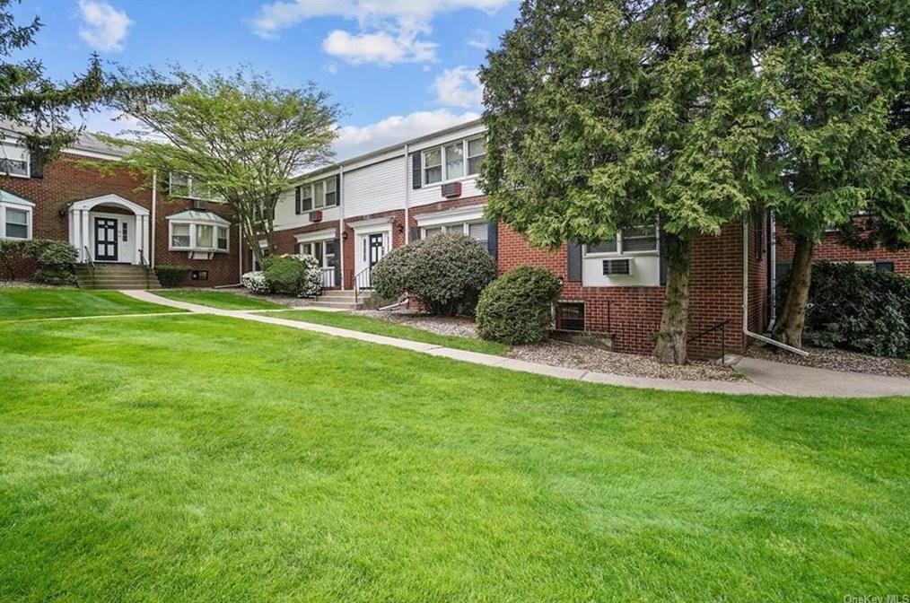 42 Bon Aire Cir #1909, Airmont, NY 10901