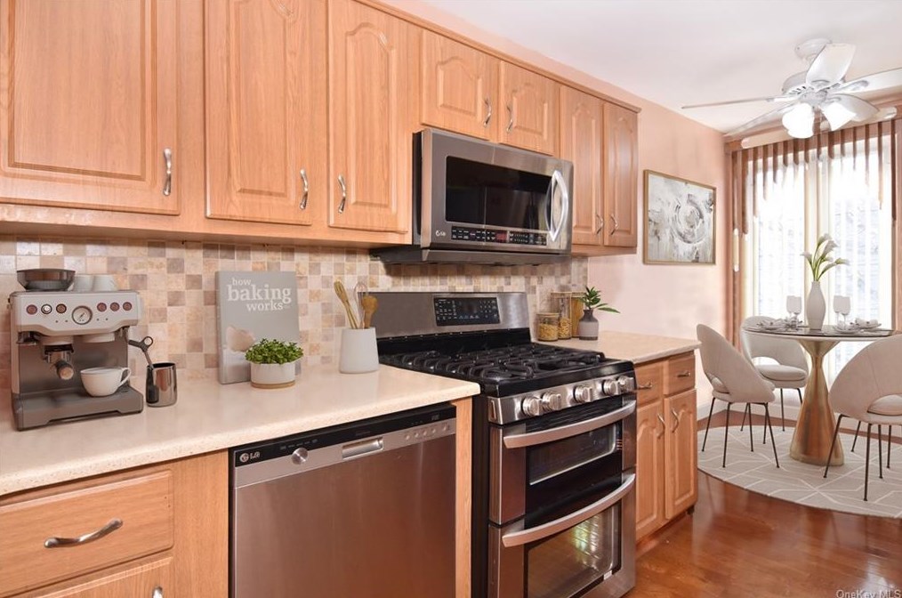 1449 99th St, Brooklyn, NY 11236-5524