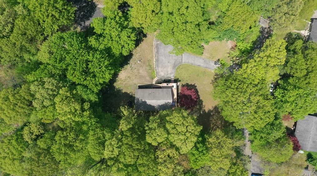 20 Ernst Rd, Cortlandt Manor, NY 10567-1157