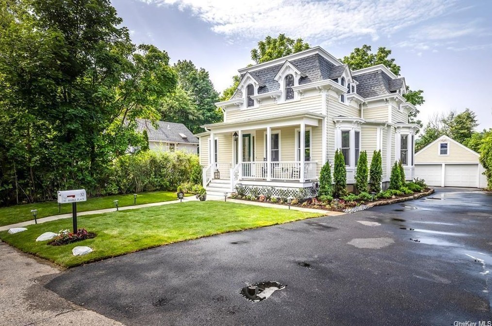 32 St Marks Pl, Mount Kisco, NY 10549