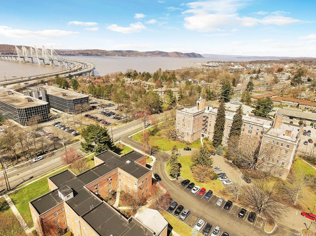 300 S Broadway #4-f, North Tarrytown, NY 10591