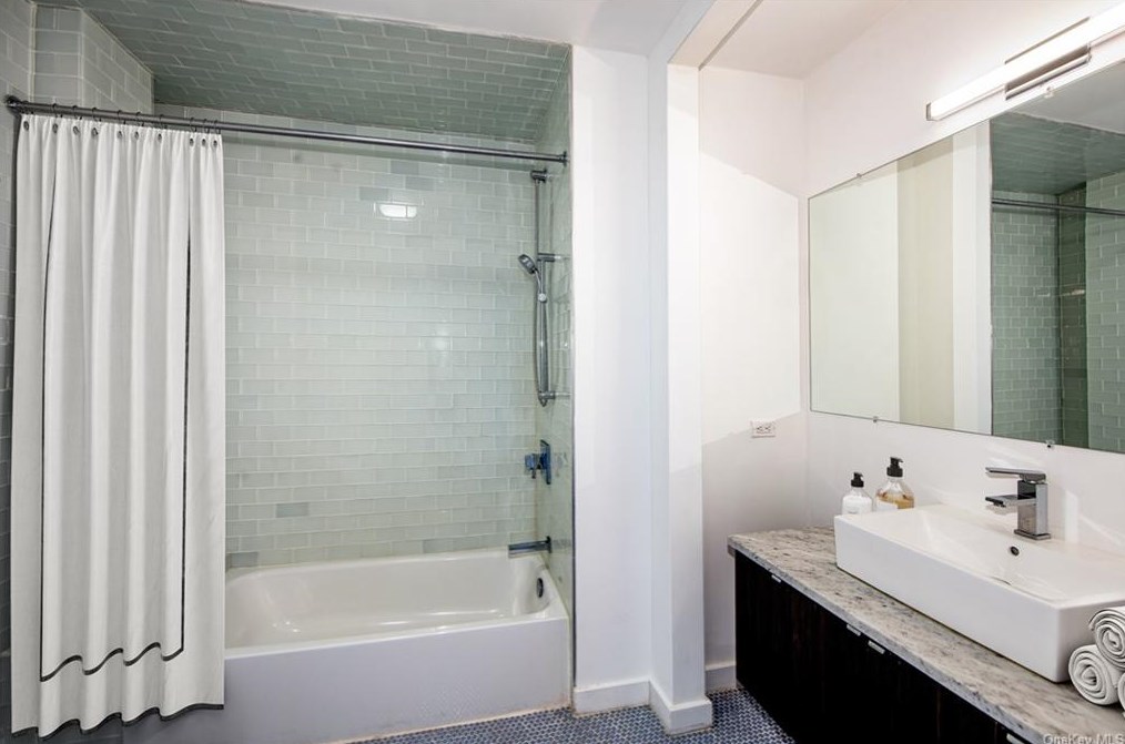 250 S Central Park Ave #2j, Hartsdale, NY 10530