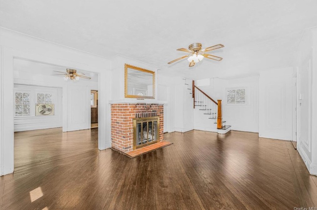 33 Lefferts Rd, Yonkers, NY 10705-1637