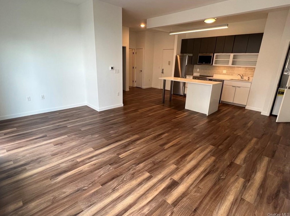 165 Huguenot St #6c, New Rochelle, NY 10801