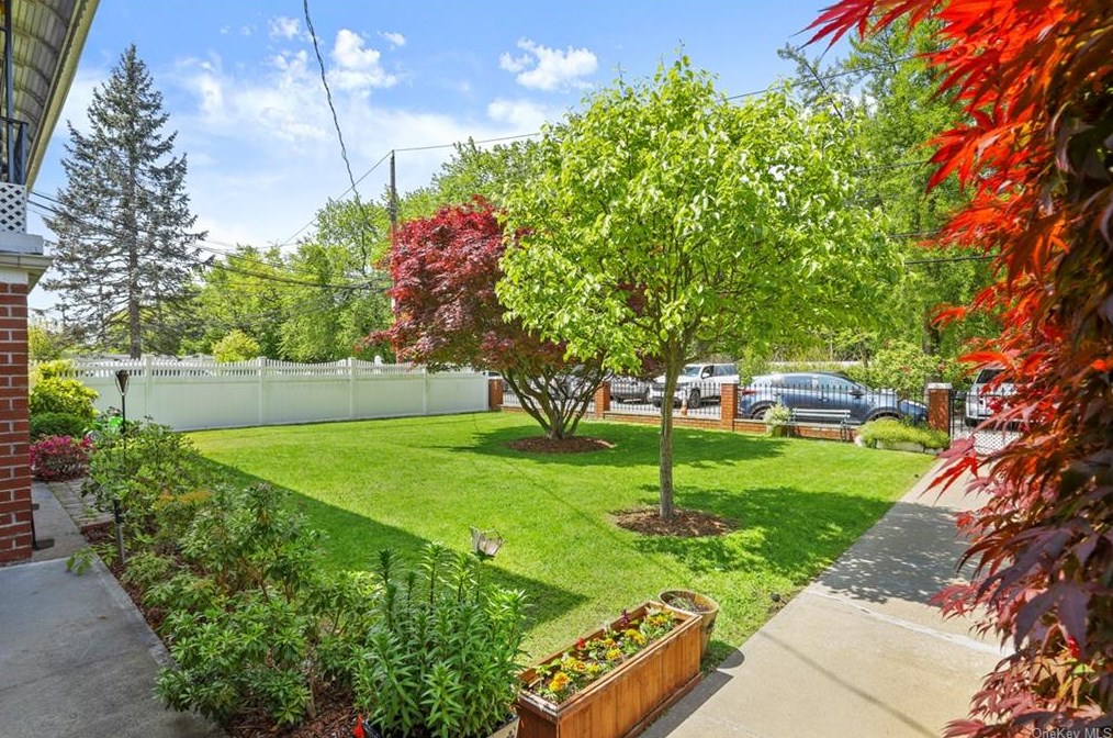 110 Harrison Ave, Yonkers, NY 10705