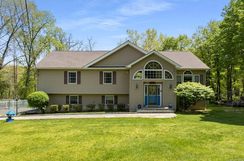 334 Fair St, Kent Lakes, NY 10512