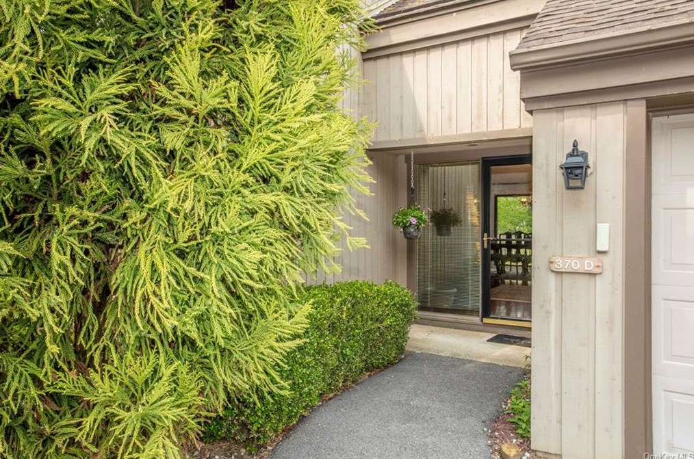 370 Heritage Hls #d, Somers Town, NY 10589