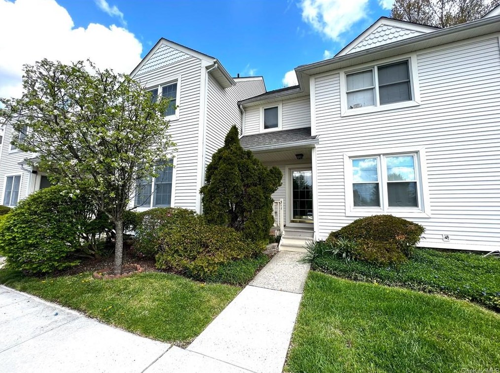 311 Cornwall Meadows Ln, Patterson, NY 12563