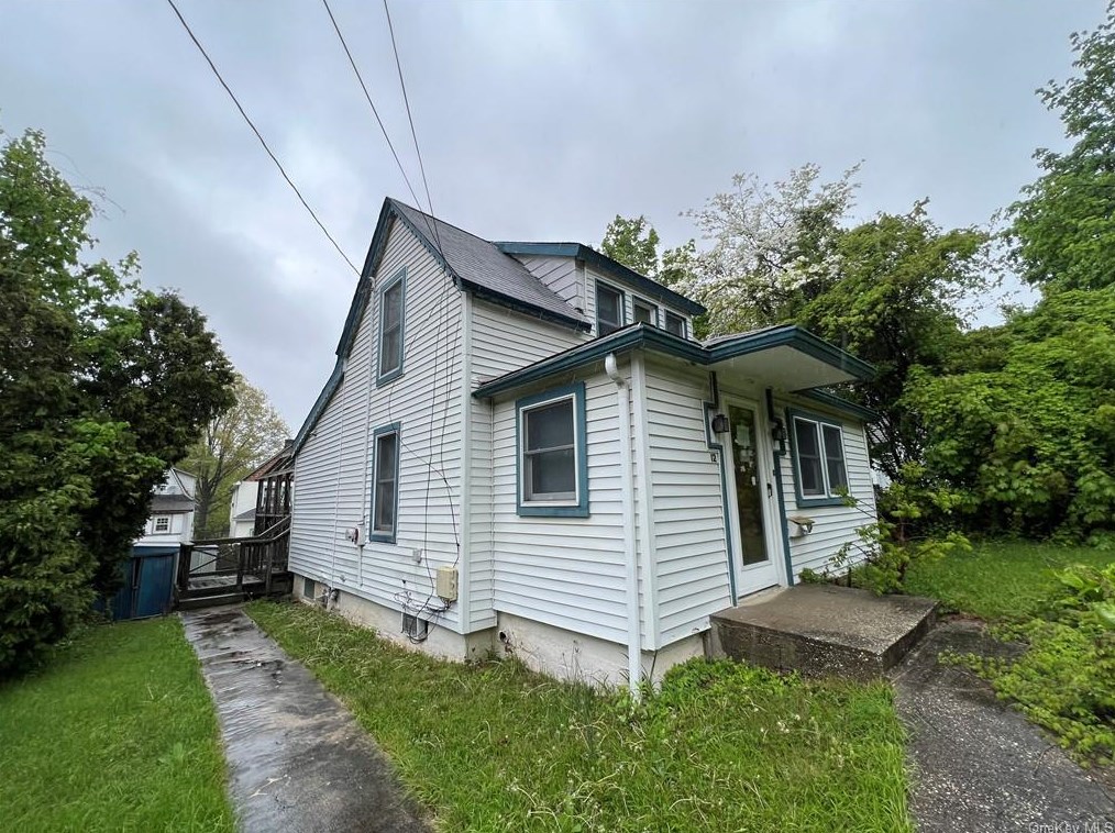 12 Preston St, Port Washington, NY 11050