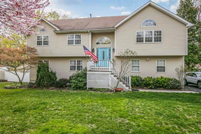 94 Woodhull Road - Photo 1