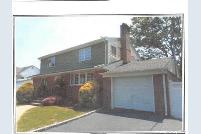 18 Lancaster - Photo 1