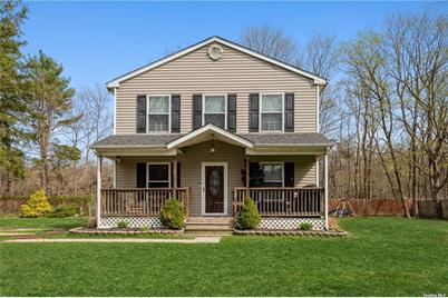 586 Old Country Road, Dix Hills, NY 11746 - Photo 1