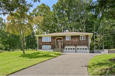 41 Hillside Terrace, Mahopac, NY 10541 - Photo 1