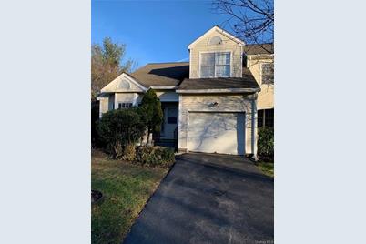 63 Spruce Ridge Drive, Fishkill, NY 12524 - Photo 1