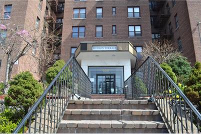 650 Warburton Avenue #2E, Yonkers, NY 10701 - Photo 1