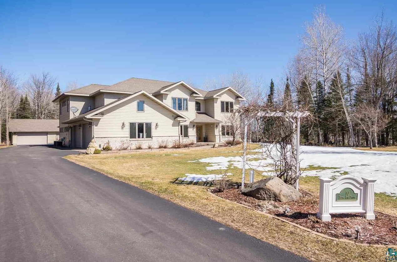 10 Beth Ann Dr, Esko, MN 55733-5502