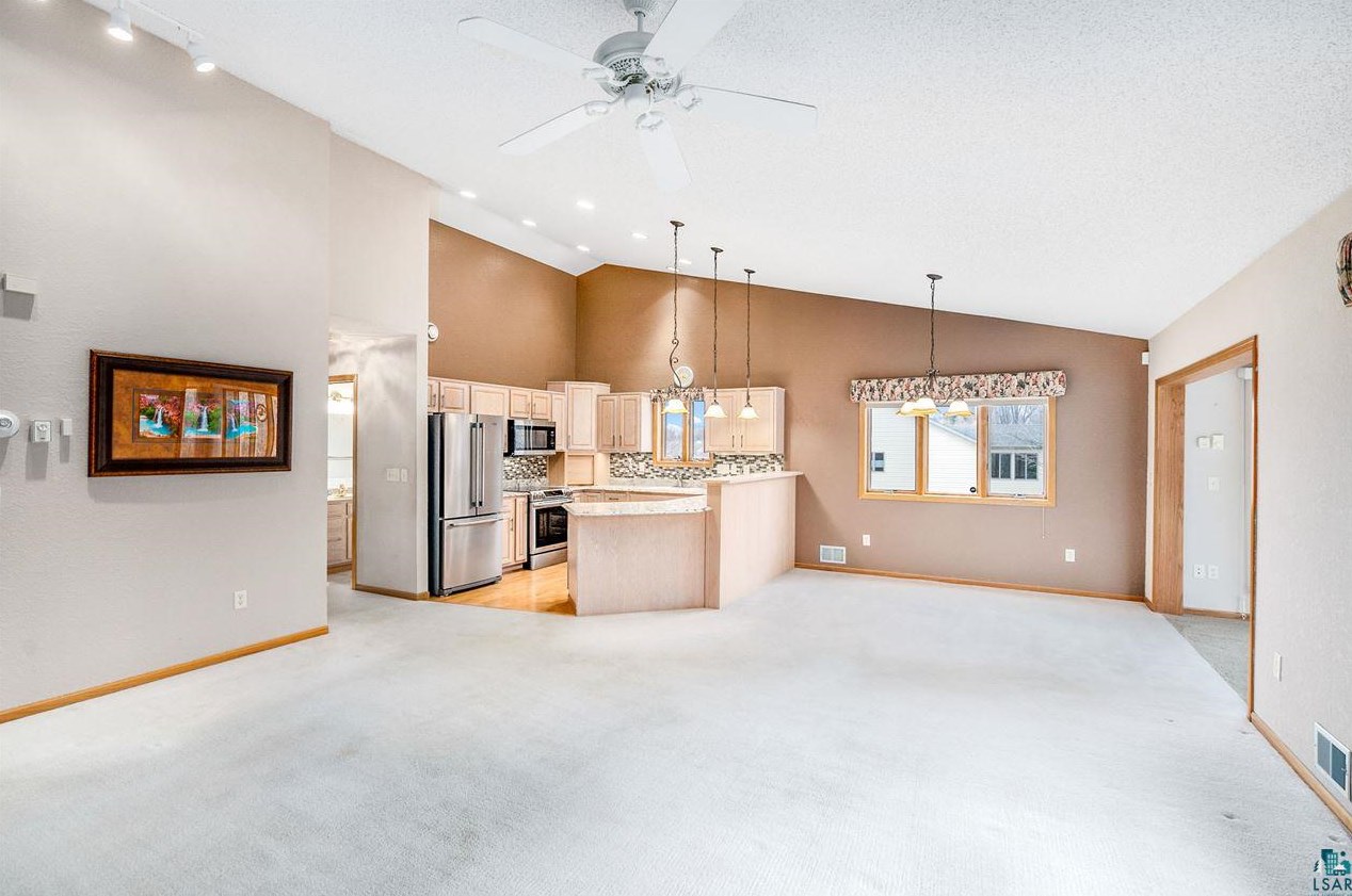 1131 Como Ave, Duluth, MN 55811