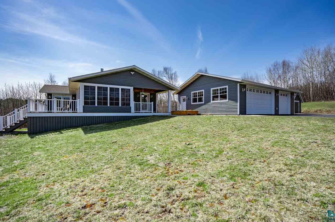 728 Larsmont Rd, Two Harbors, MN 55616-4024