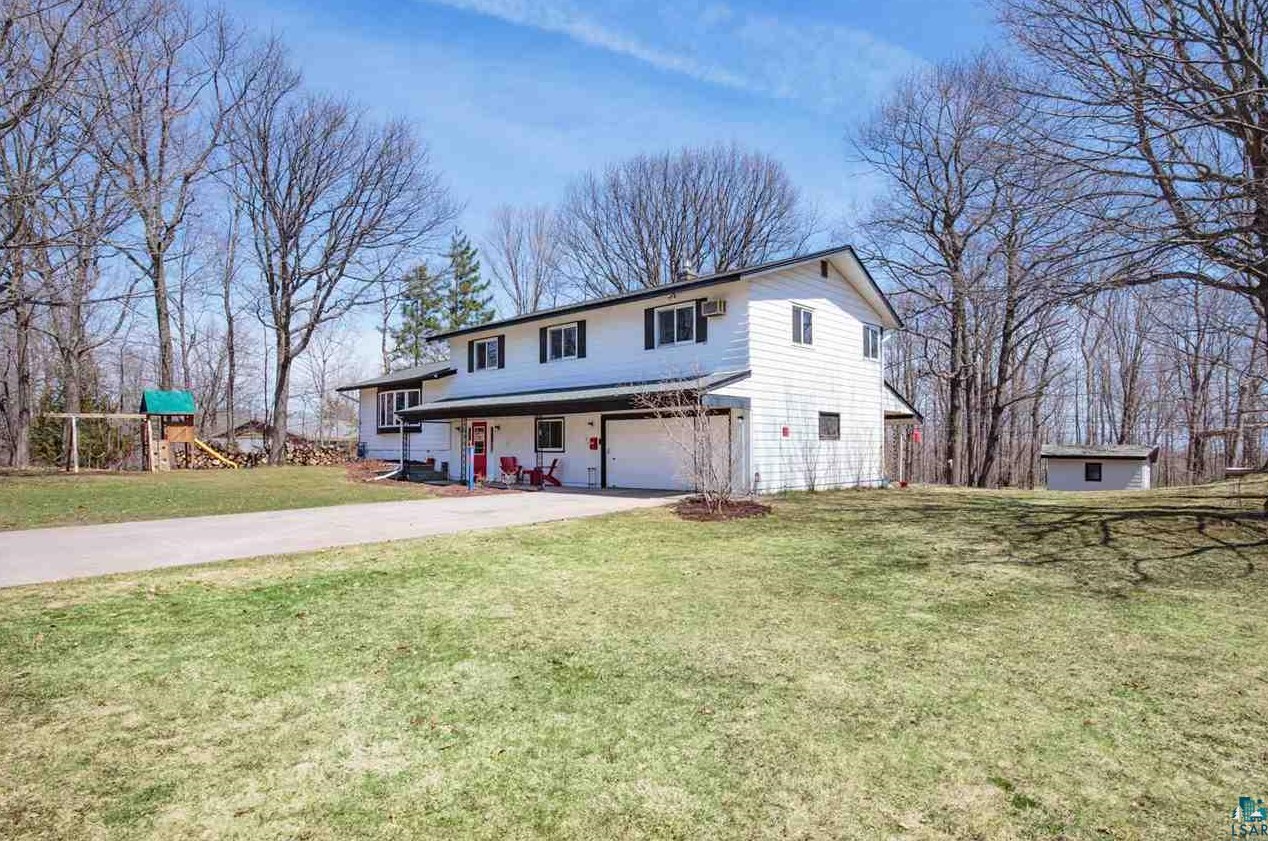 1302 Dakota Ave, Duluth, MN 55803