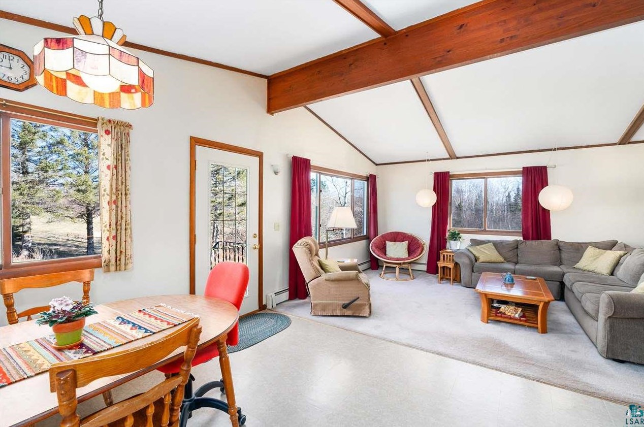5966 Lakewood Rd, Duluth, MN 55804