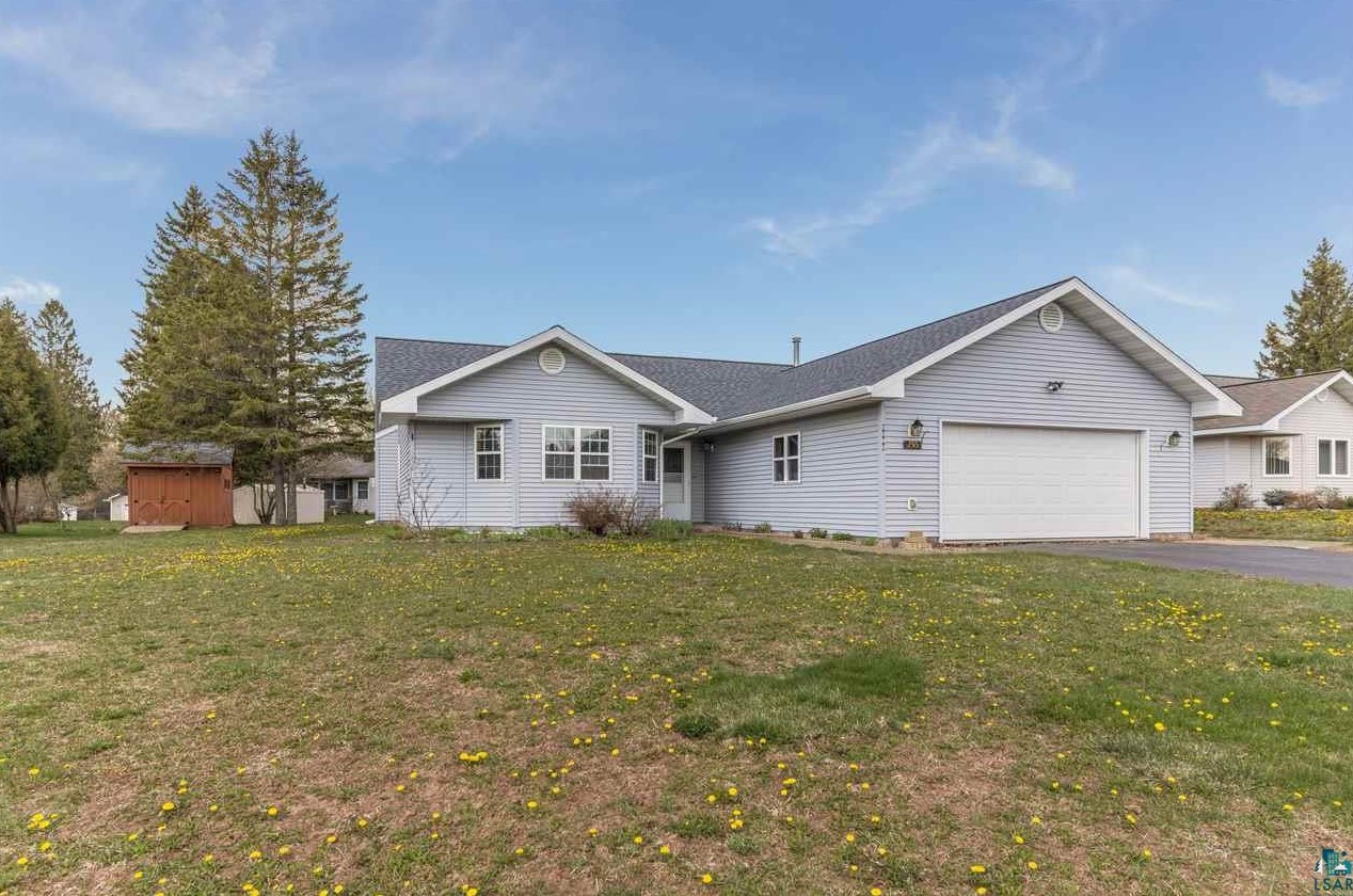 2315 Apple Ridge Dr, Duluth, MN 55811