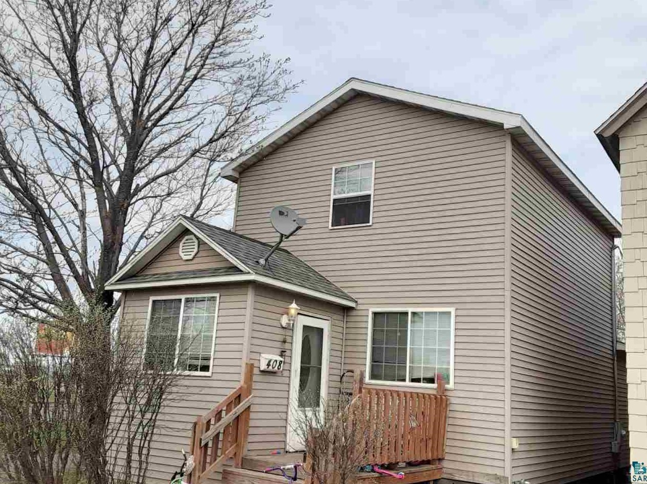 408 Weeks Ave, Superior, WI 54880-1247