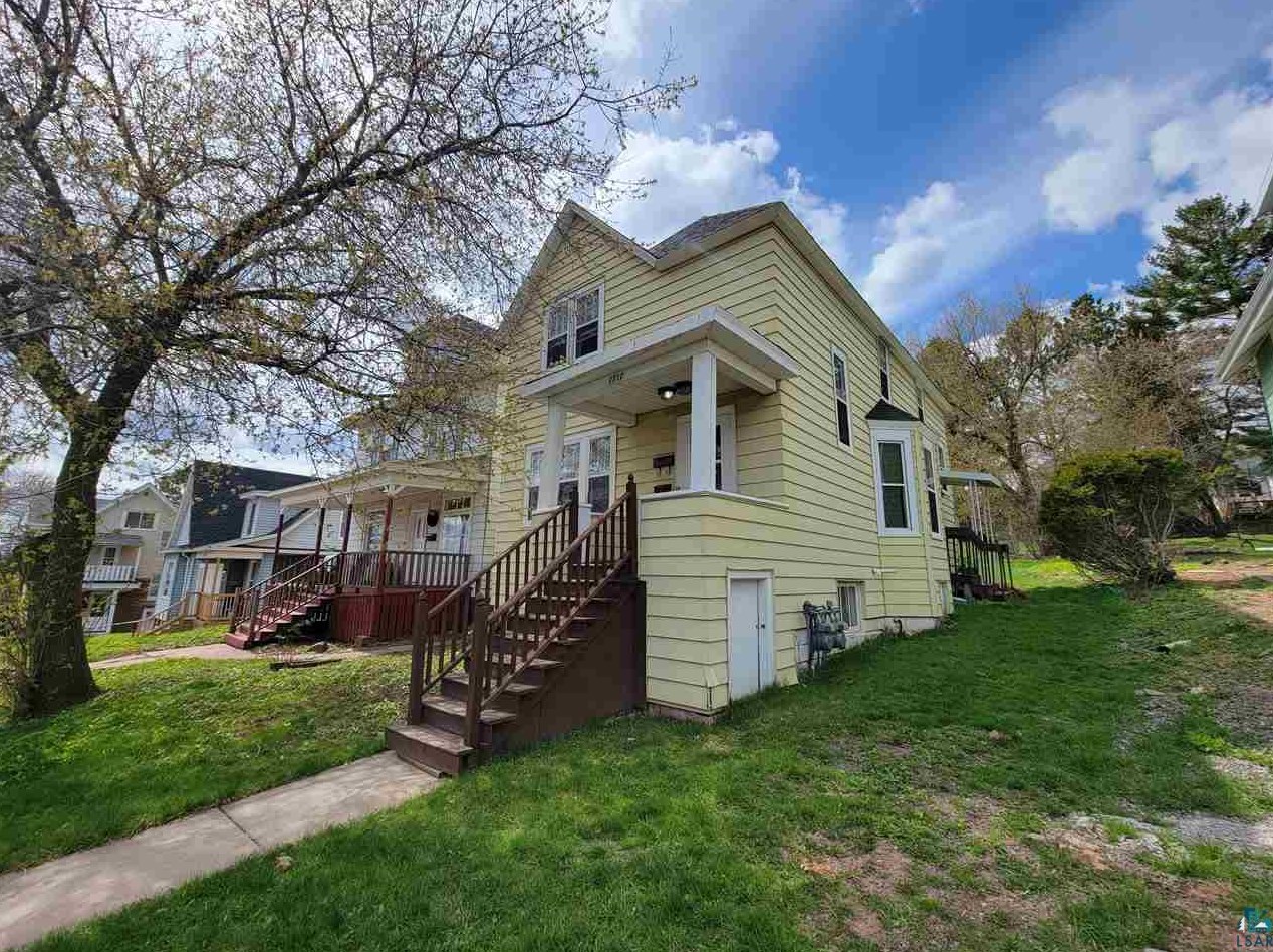 1717 E 5th St, Duluth, MN 55812