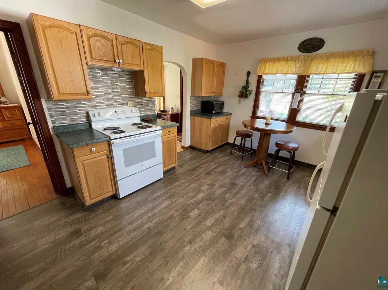 11107 E Us Hwy 2, Maple, WI 54854