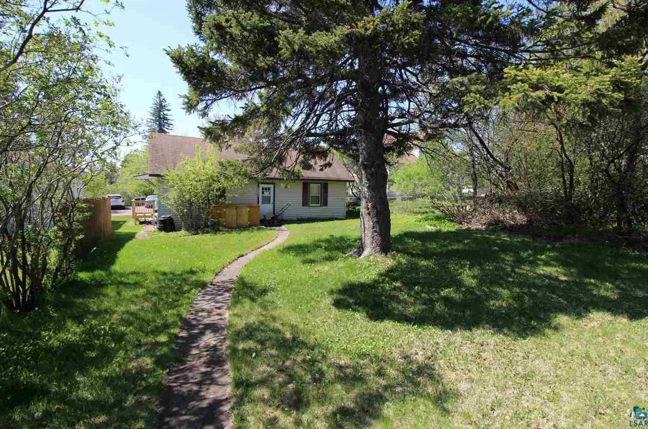 4710 Mcculloch St, Duluth, MN 55804
