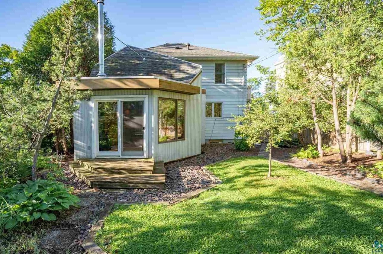 4031 Gilliat St, Duluth, MN 55804