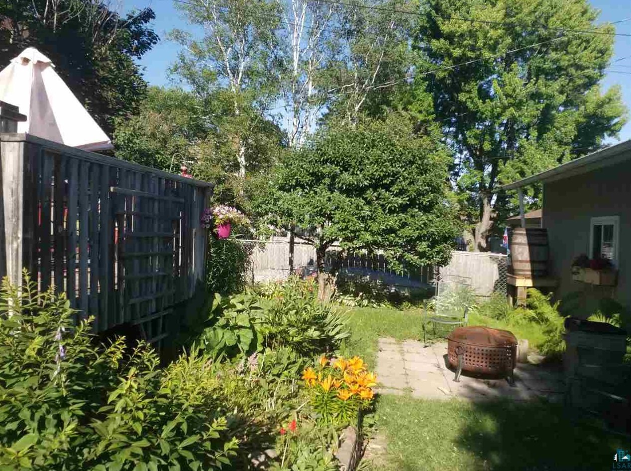 5410 Oneida St, Duluth, MN 55804