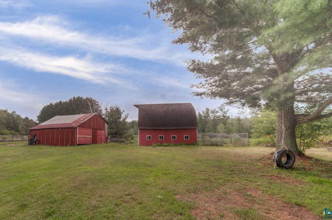 826 Cary Rd, Scanlon, MN 55720