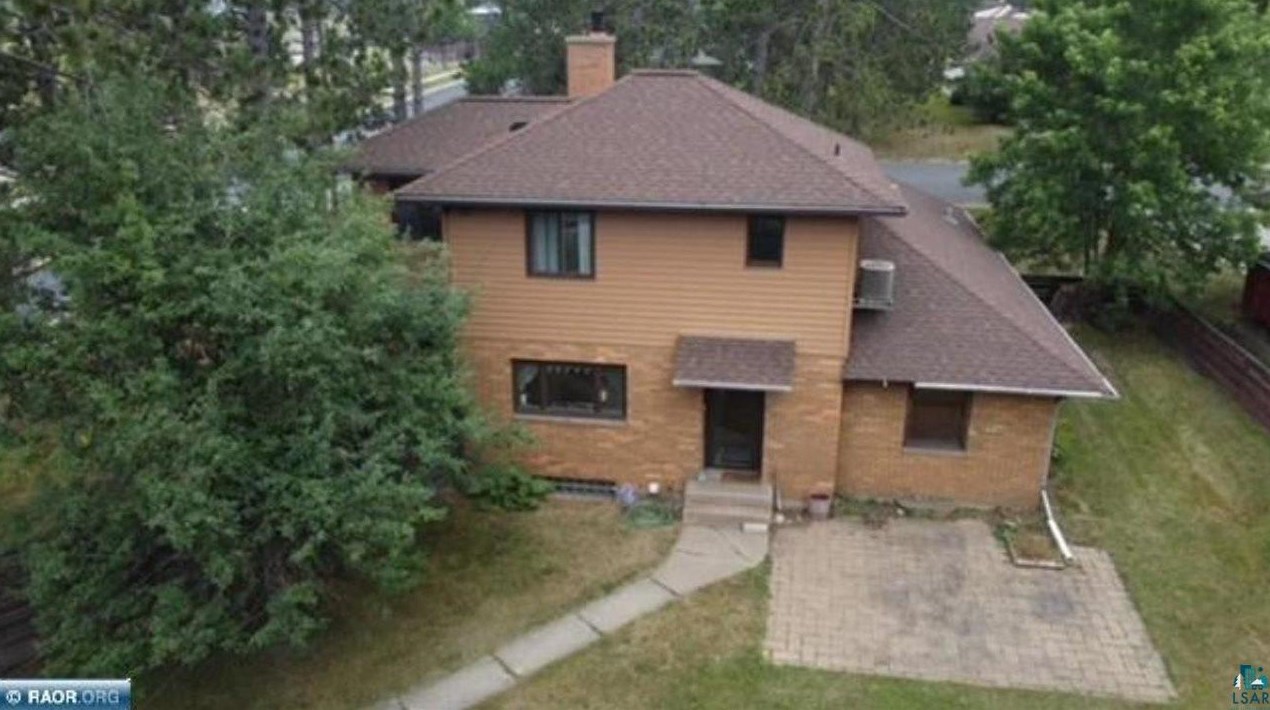 900 Madison St, Fayal, MN 55734