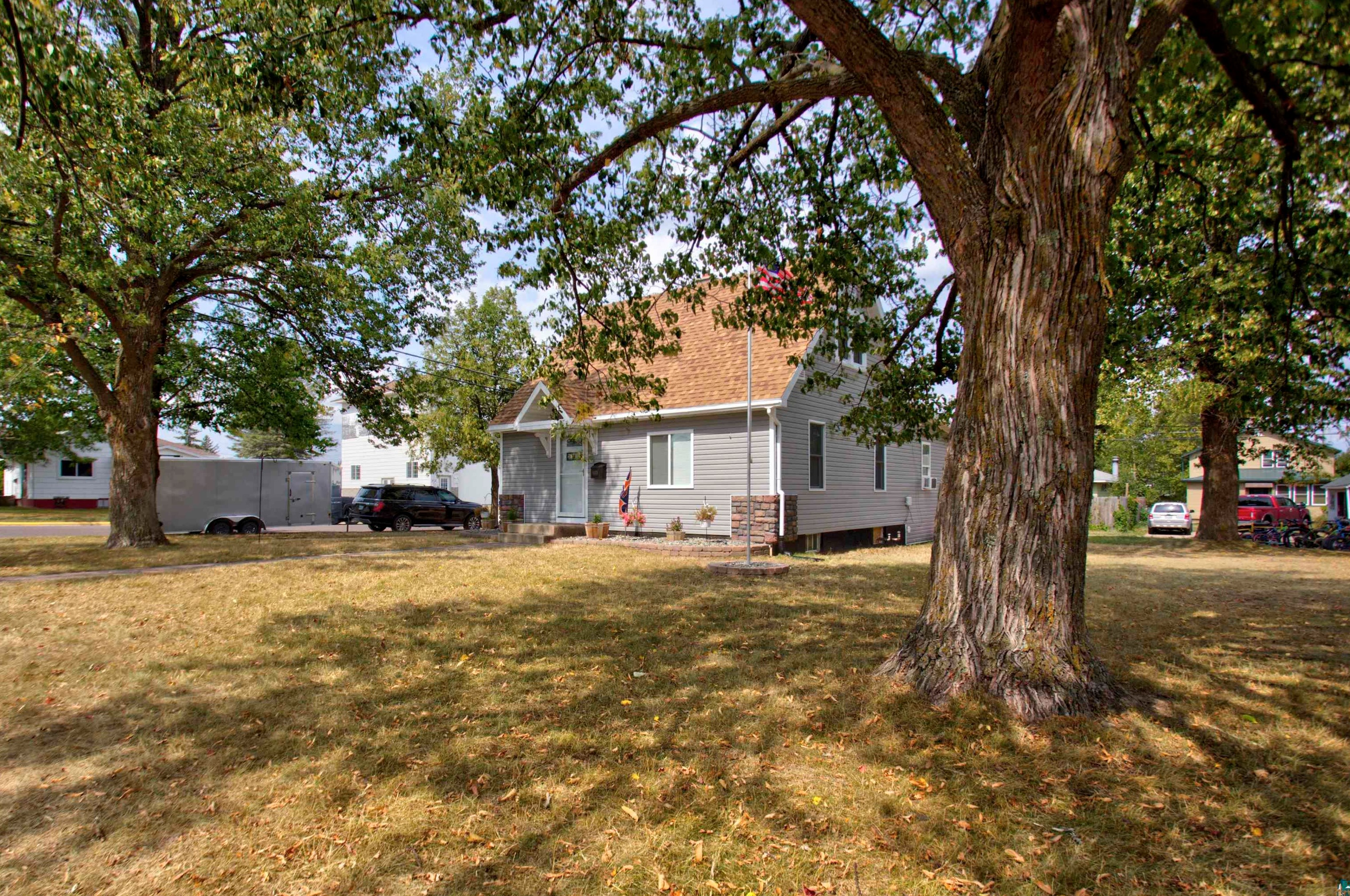 1003 E Harvey St, Ely, MN 55731