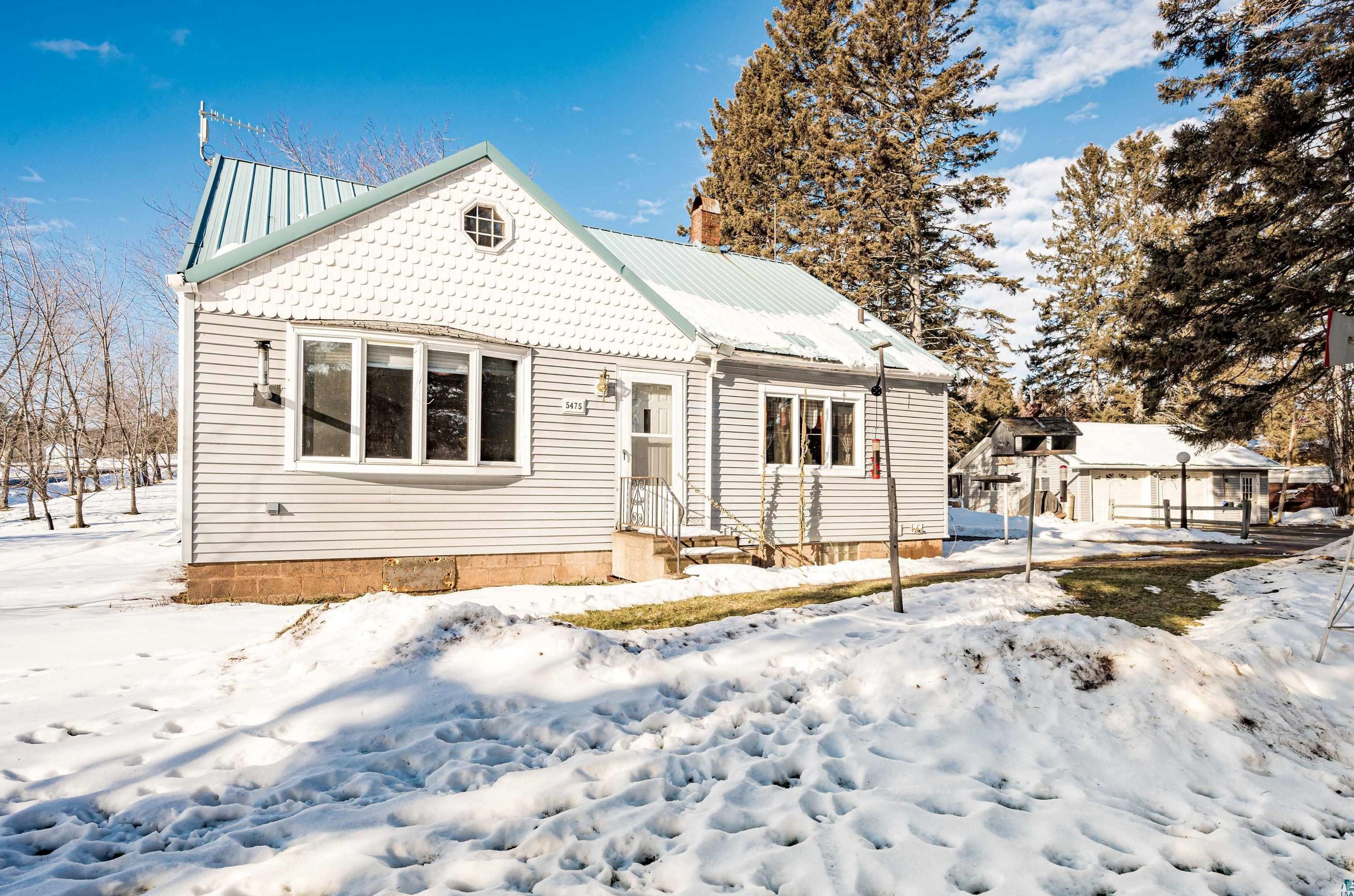 5475 Edwardson Rd, Silver Bay, MN 55614