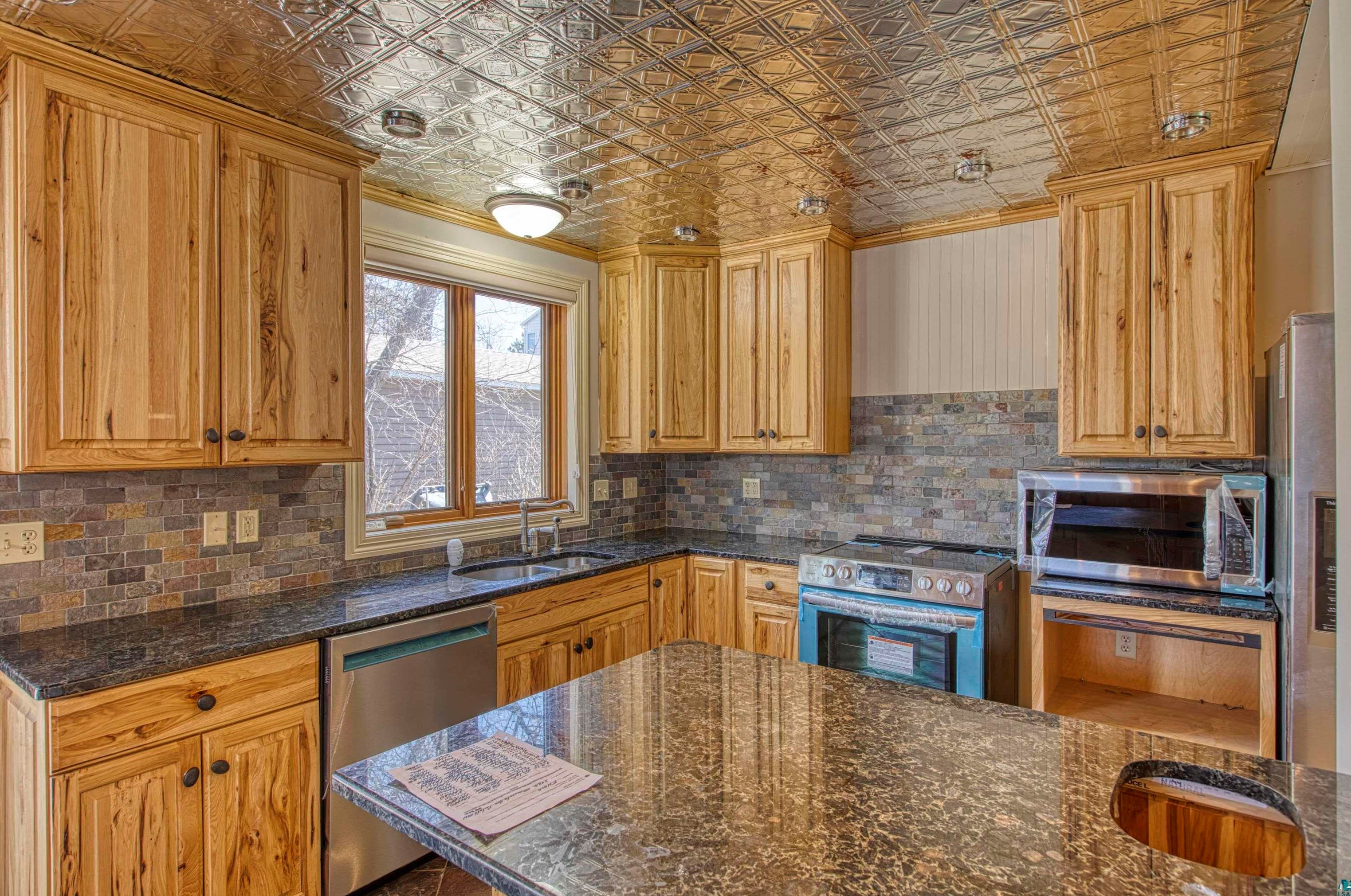 3422 Minnesota Ave, Duluth, MN 55802