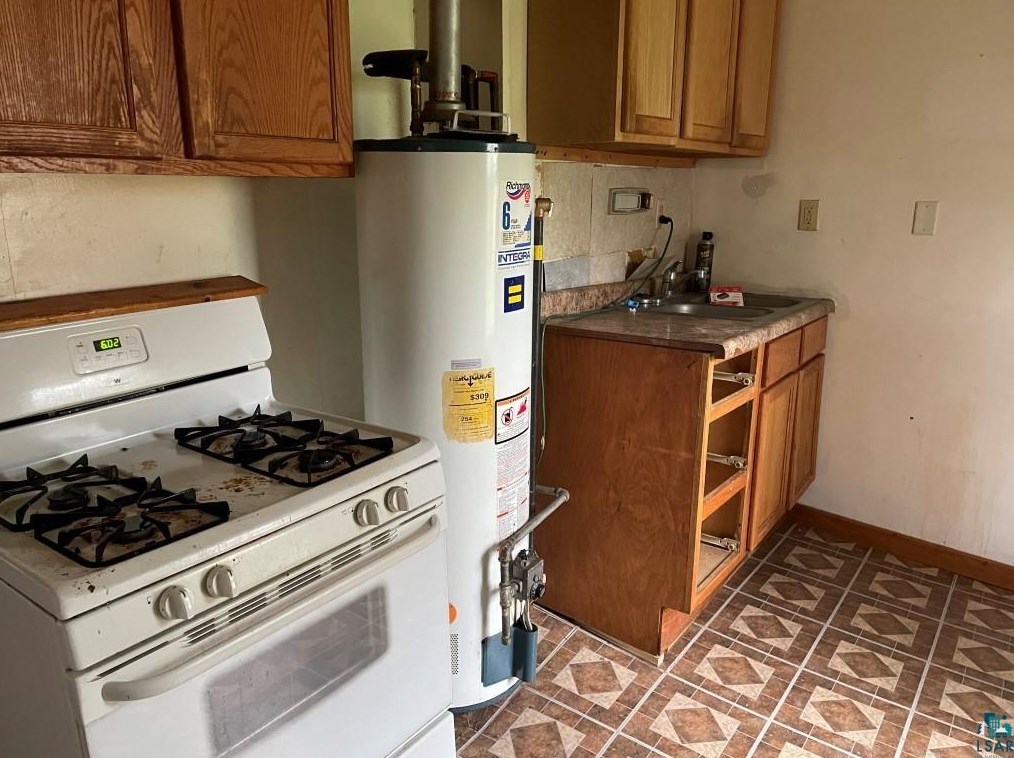 715 E 6th St, Duluth, MN 55805