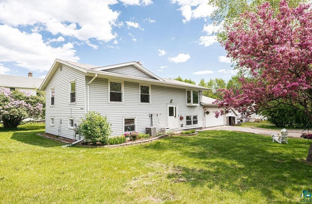 134 W Palm St, Duluth, MN 55811
