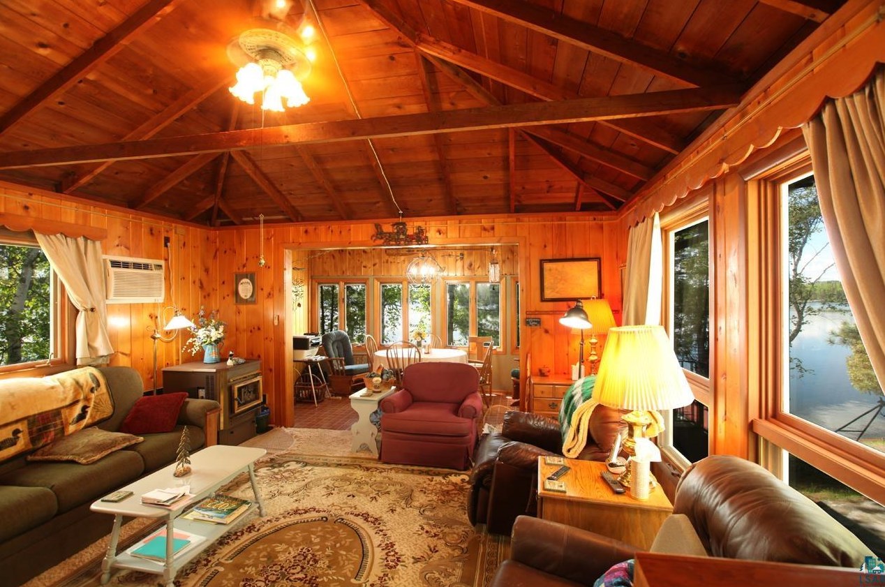1390 Walsh Rd, Ely, MN 55731