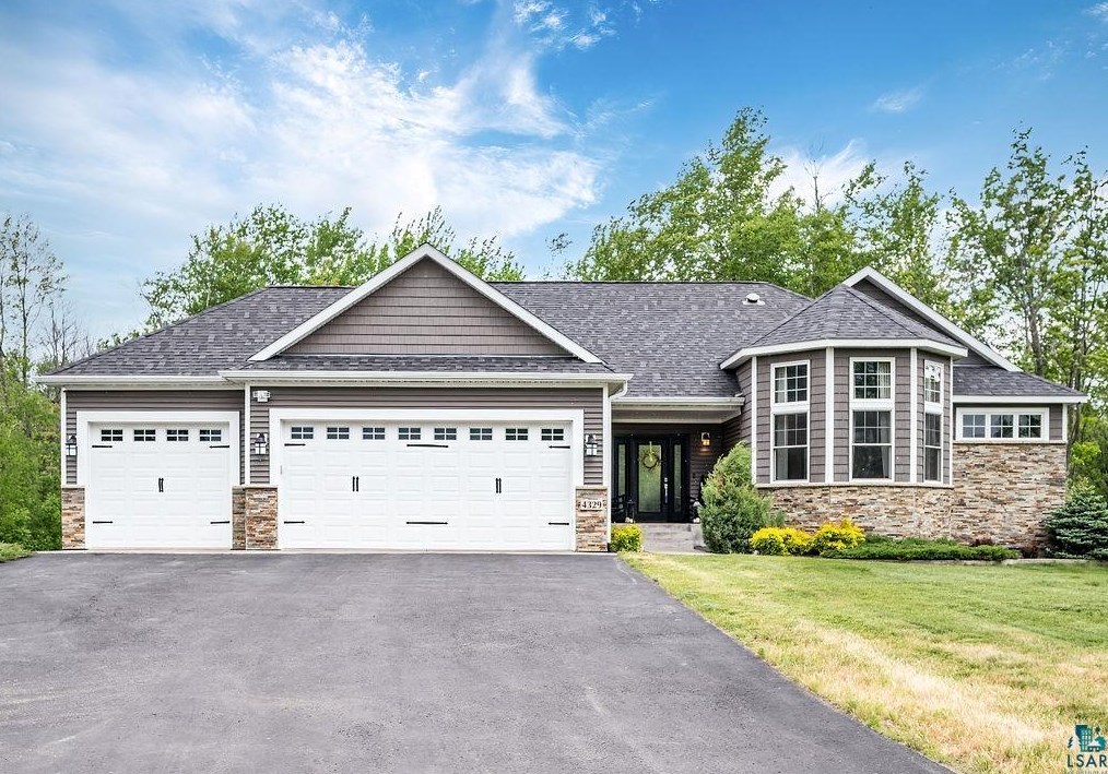 4329 Sugar Maple Dr, Duluth, MN 55811