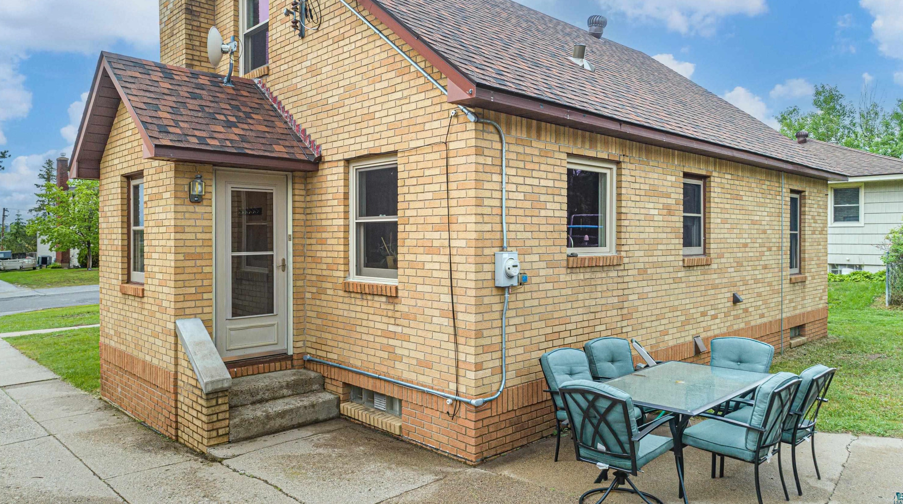 232 E Boundary St, Ely, MN 55731