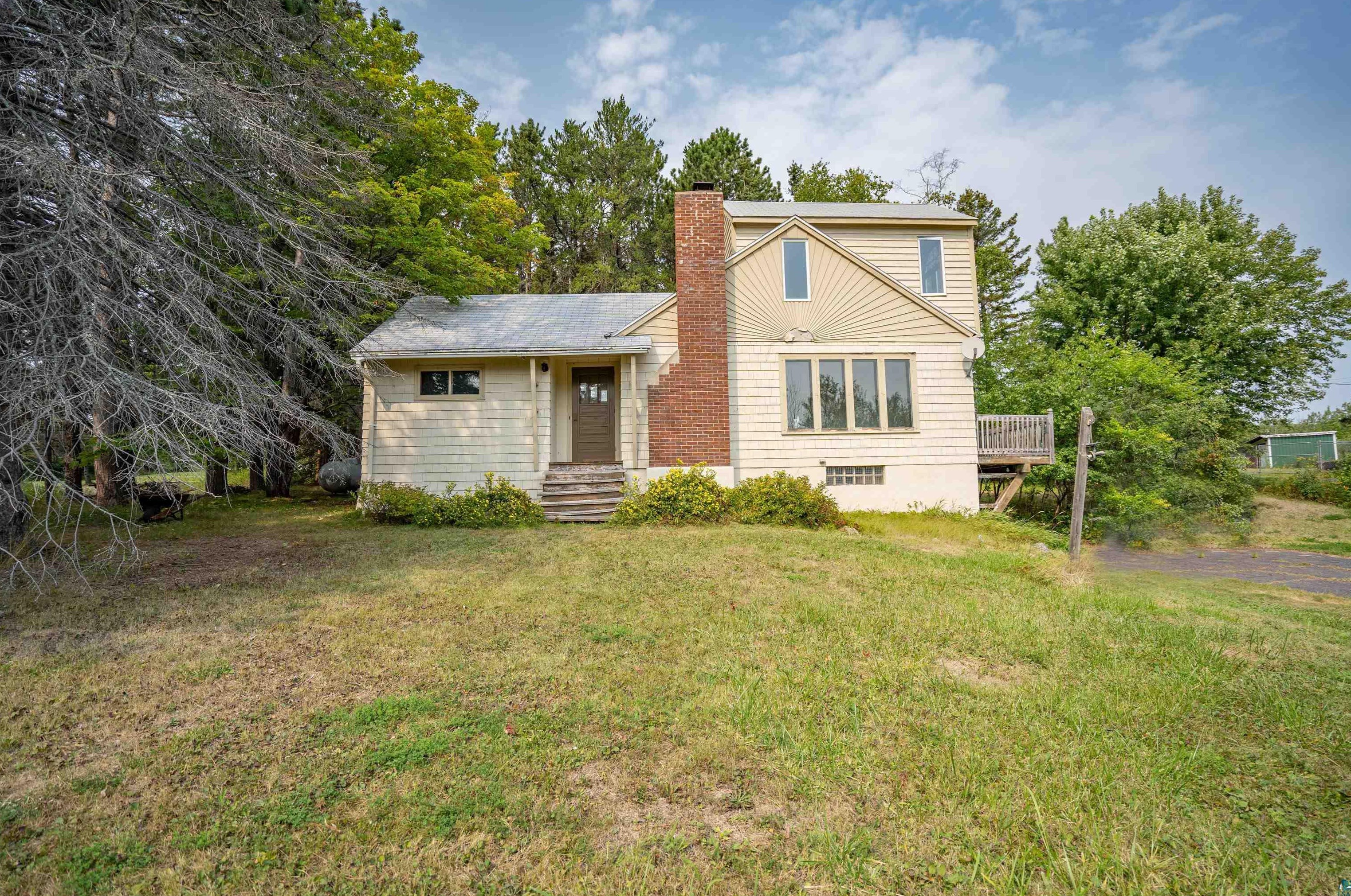718 Larsmont Rd, Two Harbors, MN 55616-4024